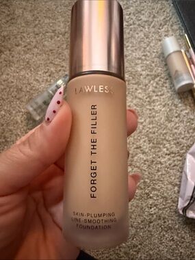 Lawless Forget The Filler Skin-Plumping Foundation - shade 2f lightly used